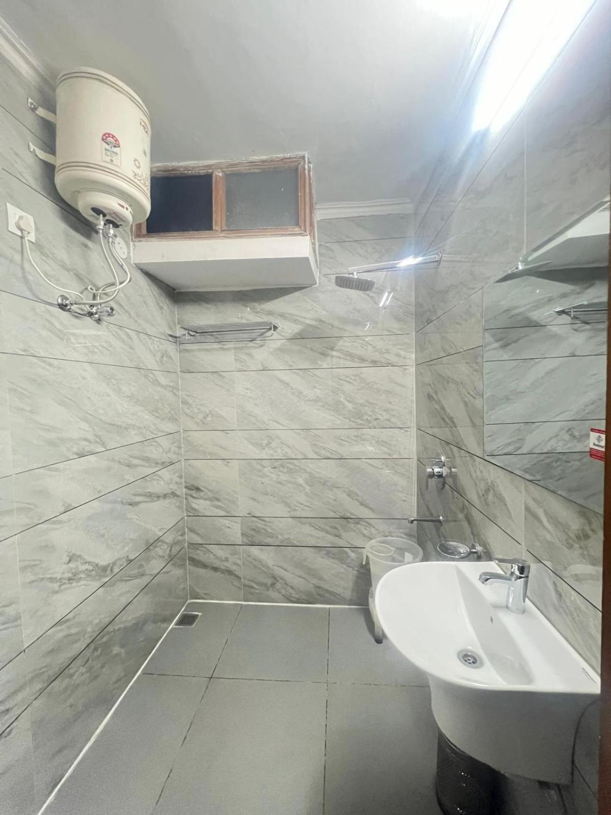 Hotel Majestic Chandigarh Bagian luar foto